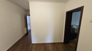 cantacuzino-etaj-casa-din-1980-curte-proprie-330mp-20