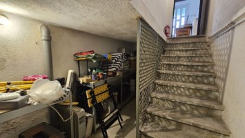 cantacuzino-etaj-casa-din-1980-curte-proprie-330mp-32