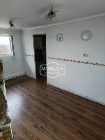 casa-pe-in-sat-cucorani-jud-botosani-teren-2442-mp-12