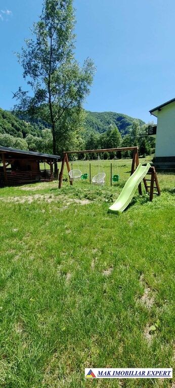 teren-cu-2-bungalouri-casute-montane-in-satic-rucar-arges-7
