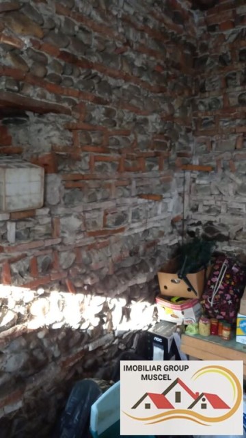 vanzare-casa-ultracentral-in-spatele-hotelmuscel-cu-eaj-avand-4-camere-2-baiterasa-bucatarie-si-beci-la-pretul-de-69900-euro-negociabil-30