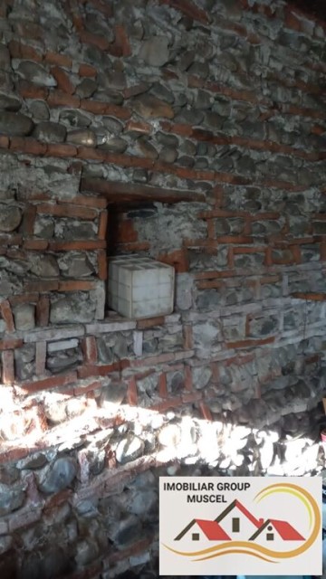 vanzare-casa-ultracentral-in-spatele-hotelmuscel-cu-eaj-avand-4-camere-2-baiterasa-bucatarie-si-beci-la-pretul-de-69900-euro-negociabil-27