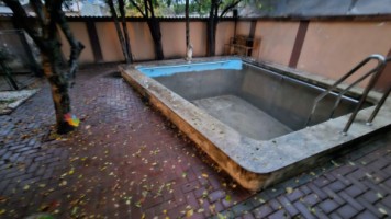 democratiei-vila-280-mp-cu-piscina-business-19