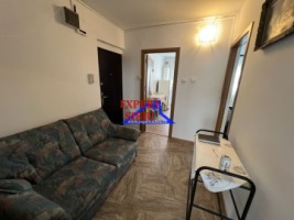 inchiriez-apartament-3-camere-zona-vasile-aaron-9