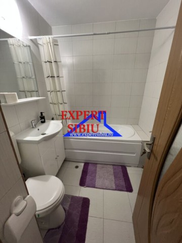 inchiriez-apartament-3-camere-zona-vasile-aaron-11