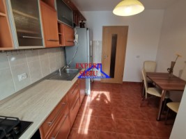 inchiriez-apartament-4-camere-decomandatrenovatzona-strand-9