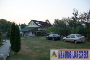 vila-pensiune-9-camere-teren-de-2400-mp-in-mihaesti-arges-11