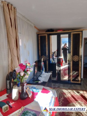 casa-2-camere-teren-1200-mp-pe-calea-pietroasa-campulung-ag-12