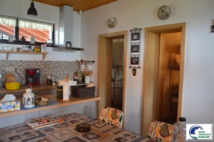 casa-speciala-cu-3400-mp-teren-situata-in-valea-calugareasca-3