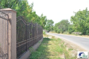 casa-speciala-cu-3400-mp-teren-situata-in-valea-calugareasca-5