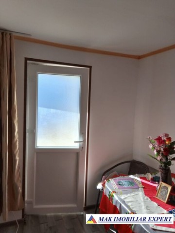 vanzare-casa-2-camere-teren-779-mp-pe-calea-pietroasa-campulung-ag-4