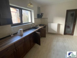 casa-individuala-cu-3trei-camere-busteni-piatra-arsa-8