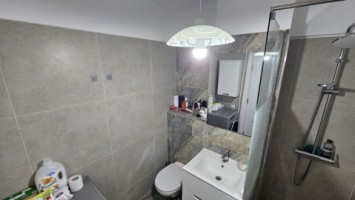 democratiei-2c-1a-dec-24-mobuti-de-lux-119000-euro-28