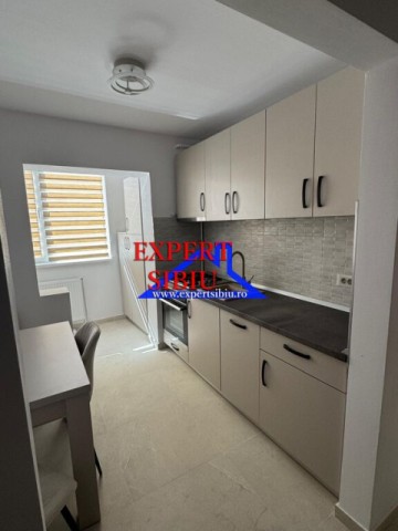 apartament-2-camere-decomandat-renovat-complet-zona-strand-4