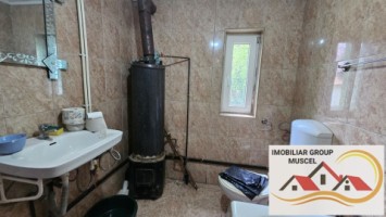 case-2-corpuri-lerestiargesla-poalele-muntilor-iezer3500mppret-100000euro-24