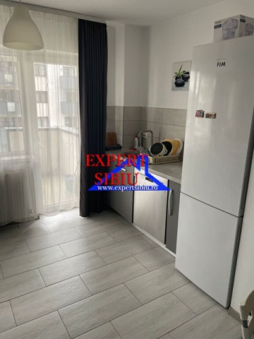 apartament-2-camererenovat2-locuri-de-parcarezona-calea-surii-mici-2