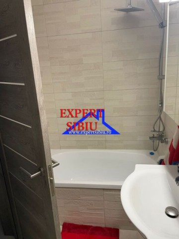 apartament-2-camererenovat2-locuri-de-parcarezona-calea-surii-mici-5