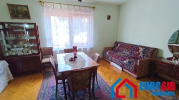 casa-cu-iesire-la-2-strazi-in-sibiu-zona-p-ta-cluj-11