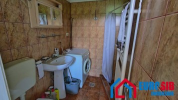 casa-cu-iesire-la-2-strazi-in-sibiu-zona-p-ta-cluj-13